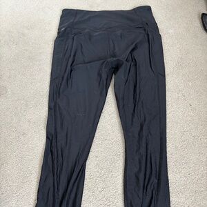 Fabletics women's sheen black leggings, high waisted, with pockets. Size L